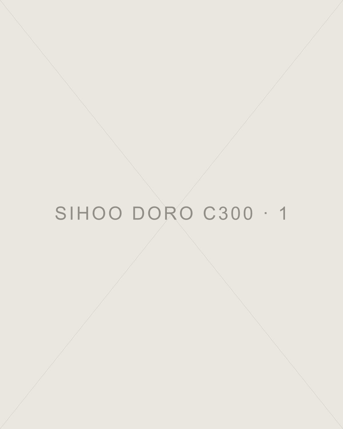 Siège Sihoo Doro C300 vu de trois quarts sur fond neutre